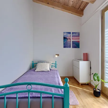 Holiday Aquamarine By Interhome *